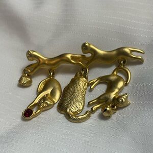 AJC Gold Tone Cats and Cats Pin